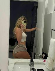 alexia, age 22 from Dundee, OR