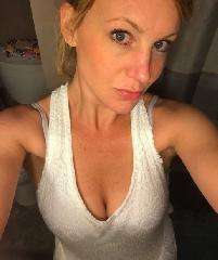 Lonesome separated woman looking for fun