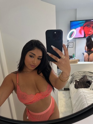 Leine, age 26 from Sevierville, TN