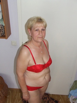 CatLover465, age 56 from Pawtucket, RI