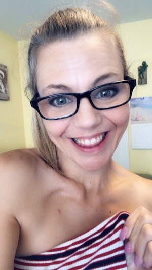 Bouncyh0rnyHope, age 48 from West Hills, CA