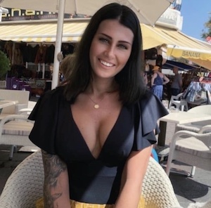 Almost all of my closest friends are either engaged or married already. And then there's me who is still afraid of falling in love and being committed to one lad. With that, I don't plan on falling in love soon. Instead, I plan on finding someone who can throw me at the bed and please me in different ways.