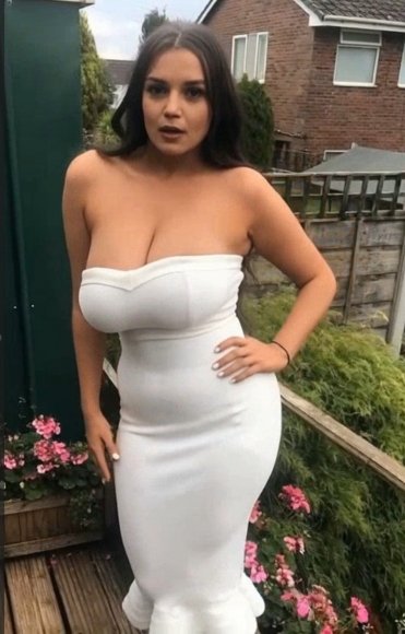 feminine-confident, age 31 from Union Bridge, MD