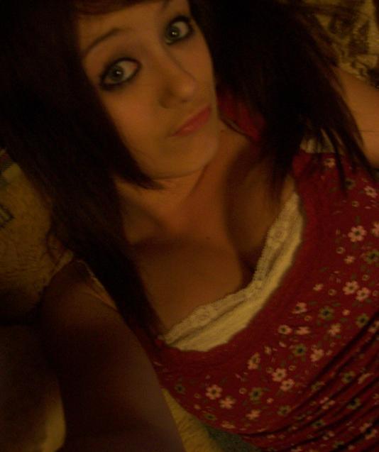 LickMe_Harder, age 27 from Caseville, MI