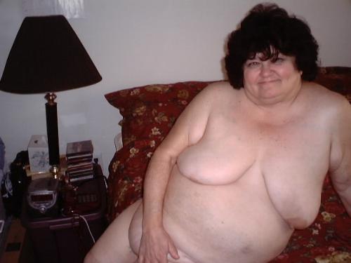 LustyLarge1, age 38 from Paterson, NJ