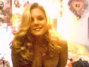 acuriouslilbit, age 25 from Havelock, NC