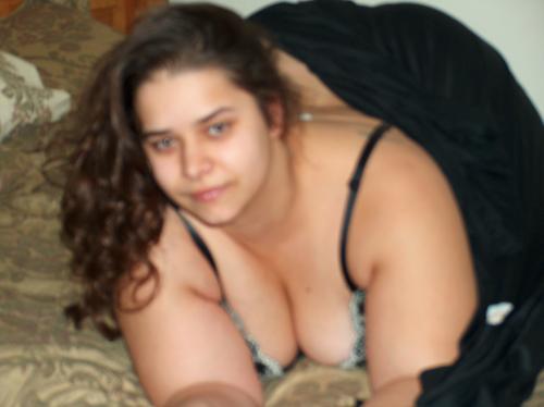 BBW woman who likes to be submissive. I like strong, attractive men with a sense of control. (Trust me somtimes I need it) If you dont have pictures I will not respond (that includes facial pictures not just tool and vise versa)