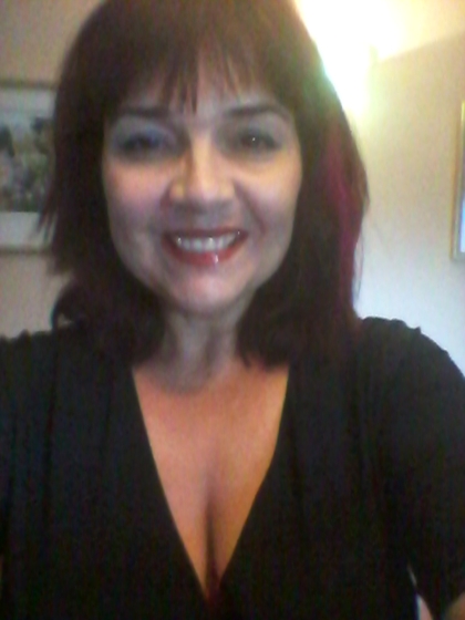 I'm looking for a man, not a couple, someone who DOES NOT SMOKE and who knows how to have a bit of fun.if things developed further then fine. Please don't contact me if you don't have a FACE PICTURE, it's the thing on top of your neck, not between your legs!!! Now what's that saying, is it diamonds or cucumbers that are a girls best friend?