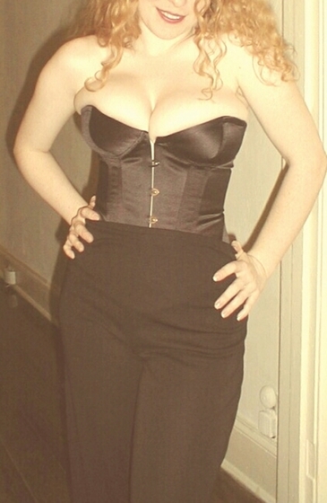 Hi all Im 36, married and a natural redhead Im looking to chat with and maybe more with mature men for lots of nawty fun xx would luv to try out a vwe guy!