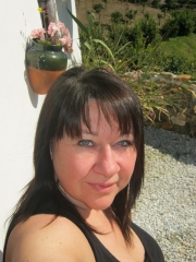Nita67 (47) – mature woman over 40 in Bordon