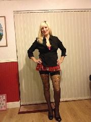 I have hypnotizing eyes and a smile to pair with my sexy body. I want an experienced man to teach me all sorts of kinky and extreme things in bed. Im open to almost any game-- you set the scene. If all goes well  maybe well get a second round in person :)                                    