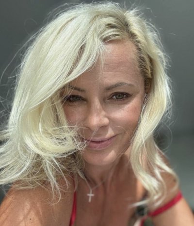 Hi. Thanks for visiting my profile. I'm in a relationship but I'm looking to make some new connections. I'm fun and creative, I'm looking for someone to make me smile but more importantly, make me cum. Seeking safe discreet adult fun with one special person. Not looking to change anyone’s situation or looking for multiple partners.