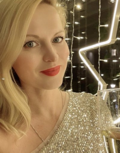 SinglePauline (45) – Berkshire mature contact over 40