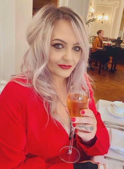 I always go with my gut feeling and it is right most of the time. My gut is telling me that joining here is the best thing I've ever done and will lead to lots and lots of sex! So dont disappoint me :)