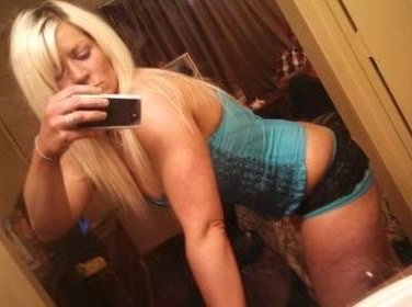 BustyKelly (40), Armagh – looking for an affair