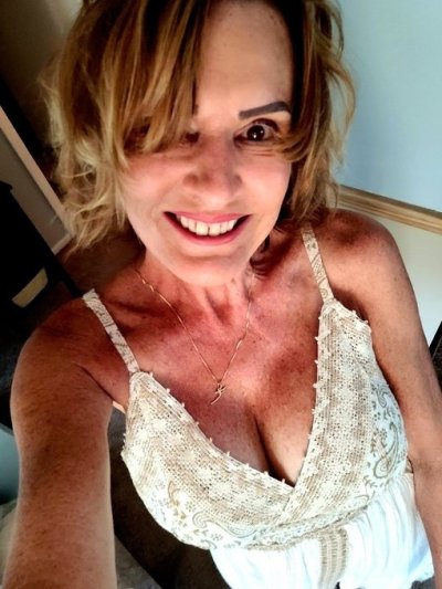special-face (65) – mature woman over 40 in Canvey Island