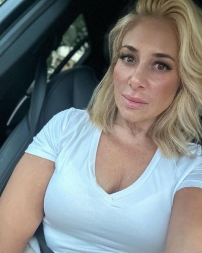 Feeling that big hard cock inside my hole is the only thing I'm after. Nothing else really matters. Yes I'm married but if I was totally happen I wouldn't be on here. The kinky and the naughty always catch my attention so let your freak fly! Dont be shy, tell Grace all about it :) xxx