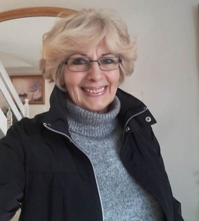 Sammi2 (60) – mature woman over 40 in Colchester