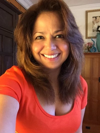 The kind of men that I am looking for are the ones who know how to use some 'accessories' in bed such as handcuffs, blindfolds, vibrators, and the like. I am really fond of using toys to enhance sex in the bedroom x