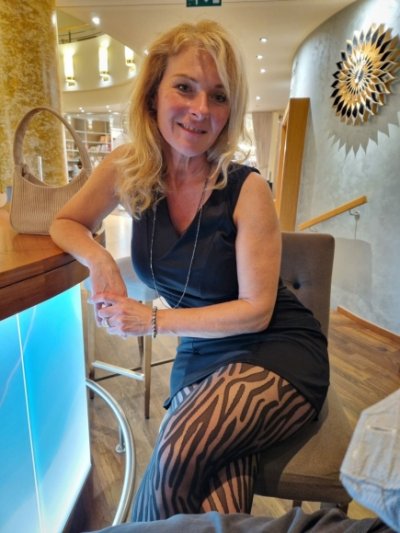 attention-please (41) – Hertfordshire mature contact over 40