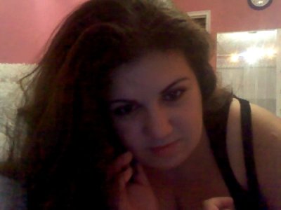 Bored. On my computer day and night it feels, need some company, get chatting and get naked. I am a very cute girl. I enjoy concerts, hiking, hitting up a bar for some live music, wineries, shopping, movies, and many other activities. I'm very outgoing and live life to the fullest everyday. I don't believe in fate or soulmates but I'm not a pessimist. Oh, and I'm real: looks like you might text me tonight.