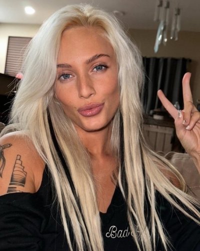 I have lush bum and a tight, shaved pussy and the dirtiest mind. Who ever I hook up with is in for the night of his life! I'll fuck you so good you'll never want to leave me...... But you will have to as I'm a married woman. I've thought about coming on here for months but now I've finally taken the leap I'm ready for some action. Bring it on boys! I'd like to use my days of my life trying out different sex positions as well as having great chats with hot guys. I'm interested in different cultures, especially the sexual ones.