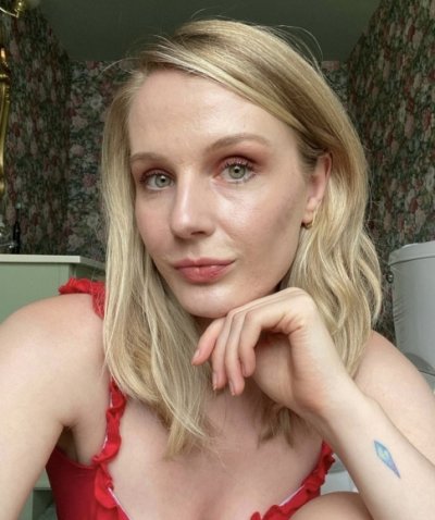 I really hate writing these things so please just ask me anything you like. You can be as personal/intimate as you like just as long as you're polite x