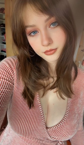 You have to put the work in to satisfy me...... You will need to spend time teasing me to get me wet. Then rough me up and make me feel like I am a proper fuck doll. I dont need to be love I just need to be fucked.