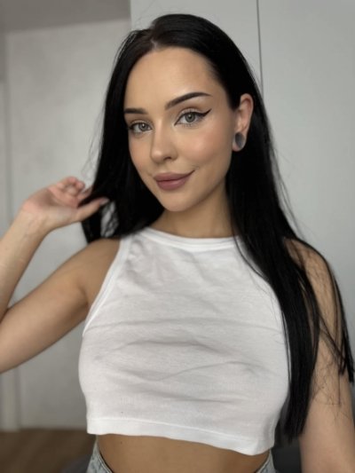 You'll find that I'm a fun-loving girl who loves to go on adventures and do silly things! Live is to short to be serious all the time. I'm also caring and understanding, and I'm that kind of person who respects a man's sexual desires and fantasies. And because of that, I always make an effort to fulfill those sexual needs. Seeing your pleasure turns me on x