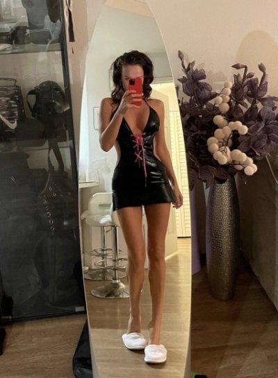 I do not seem to enjoy things if I just go with the flow. I need to do things my way. When it comes to sex, it is the same. I love fucking and dominating!