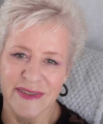 sluttysara profile photo