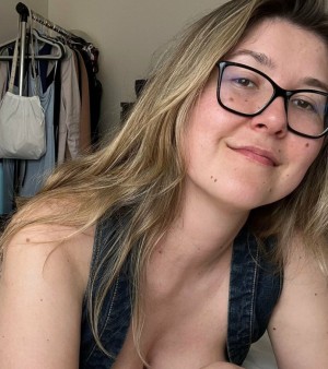 looking for something to put a smile back on my face and a tingle down below! Prefer men my age or older, actually twice my age would be best ;) xx