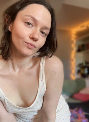 not sure really what I am supposed to write here, not done anything like this before so all new to me and a bit nervous to be honest but I am a married woman so need to be discreet and careful for sure. I do like lots of foreplay so definitely not looking for a 5 minute quickie!