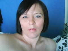 mature lady now unexpectedly single looking for fun chat with a view to meeting later. I dont like to be rushed, prefer mature men (over 40).