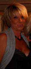 foxcub69 (42) – mature woman over 40 in Ashford
