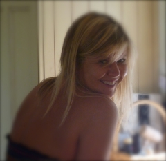 niknax123 (44) – mature woman over 40 in Welwyn Garden City