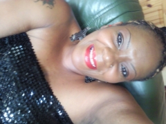 henrib5 (47) – mature woman over 40 in Oldbury