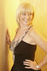 Debra2009 (53) – mature woman over 40 in Kettering