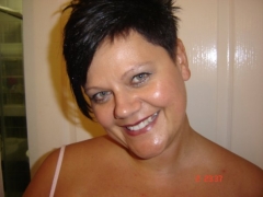 xxSexyShalxx (41) – mature woman over 40 in Gravesend