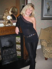 fab1cat_1963DY10 (50) – mature woman over 40 in Kidderminster