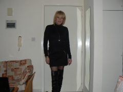 LaughnLuv (44) – mature woman over 40 in Romford