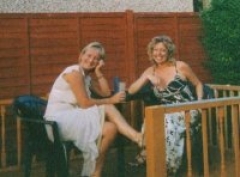8angela_kelly8 (47) – mature woman over 40 in Godalming