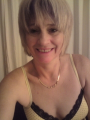 lesley1965 (46) – mature woman over 40 in Dartford