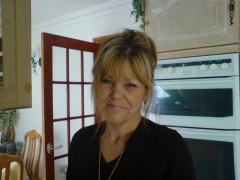 phoebe_213 (59) – mature woman over 40 in Bridgwater