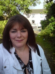 tess_king9 (50) – mature woman over 40 in Camborne