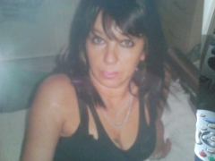 jaydee_123 (57) – mature woman over 40 in Cheltenham