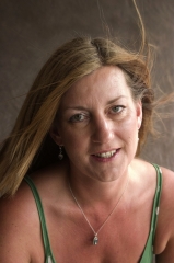 tonib485df8 (47) – mature woman over 40 in Romford