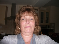 needacuddlesometime (55) – mature woman over 40 in Downham Market
