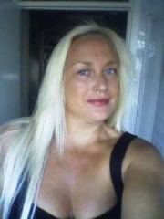 JuicyJu1969 (44) – mature woman over 40 in Sittingbourne