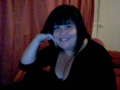 bubbly_mum (43) – mature woman over 40 in Halifax